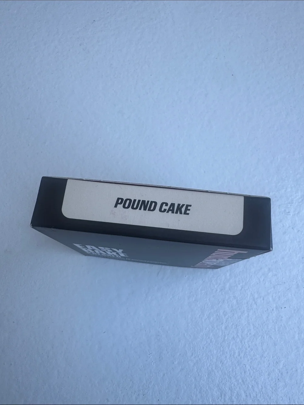 HUDA BEAUTY Easy Bake Pressed Powder - POUND CAKE